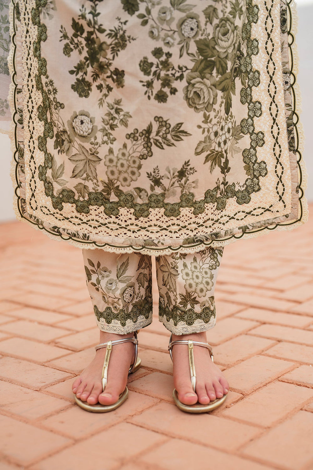 EMBROIDERED PRINTED SUMMER LAWN